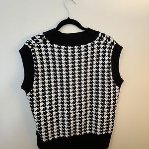 Houndstooth Sweater vest